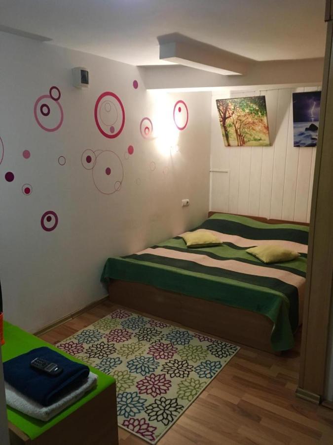 בראשוב Rolling Stone Hostel מראה חיצוני תמונה